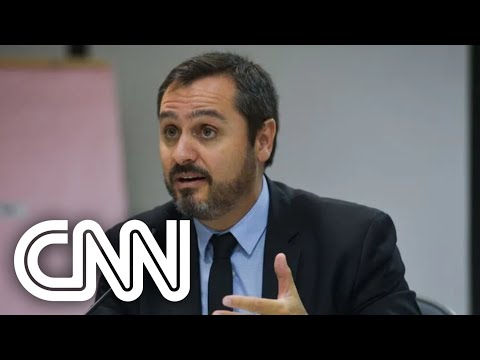 Futuro diretor da PF cancela ida a entrevista por presença de delegado que acusou Lula | LIVE CNN