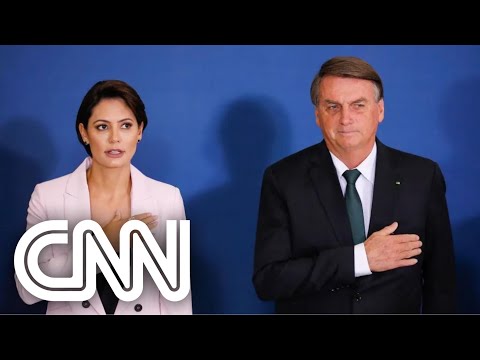 Manequins com roupas de Bolsonaro e Michelle são retirados do Planalto | VISÃO CNN